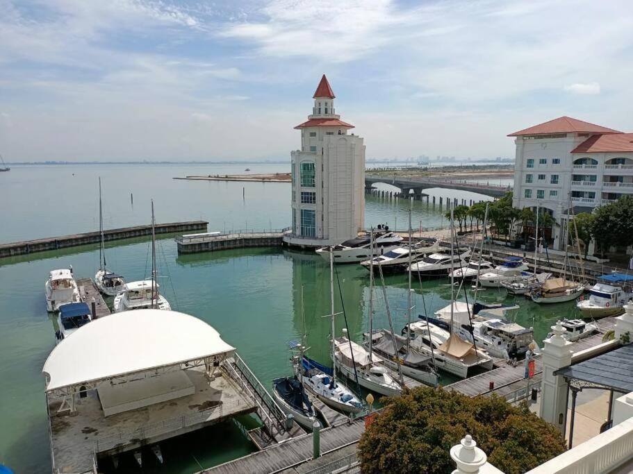 Perfect Marina Stay@ Strait Quay /W Big Balcony + Carpark Bagan Jermal Luaran gambar